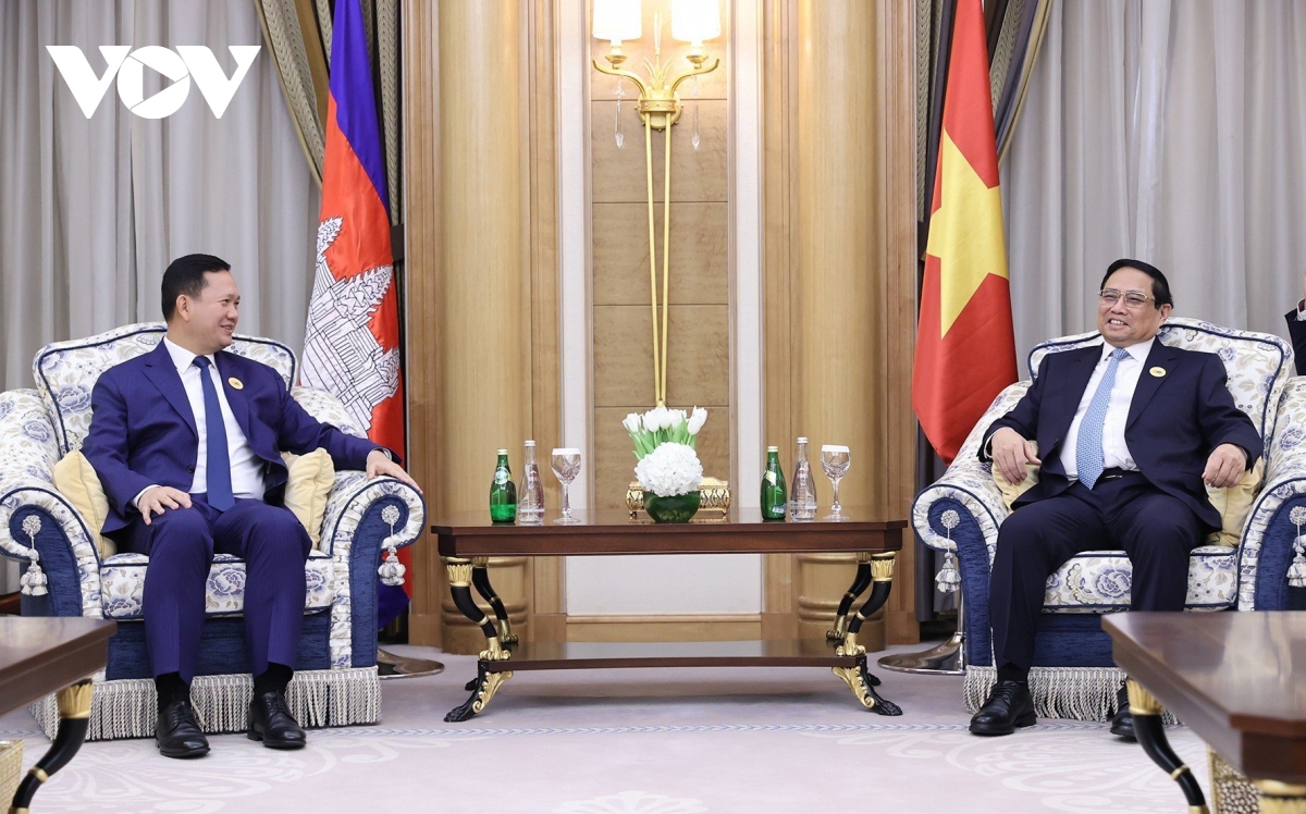 Thủ tướng Phạm Minh Chính gặp lãnh đạo một số nước ASEAN